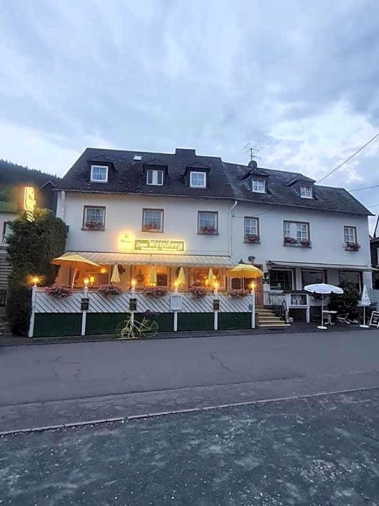 苏姆温伯格旅馆(Gastehaus Hotel Zum Weinberg)