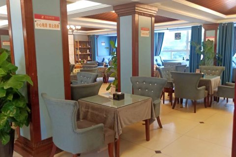 天成假日酒店(南充人民花园店)