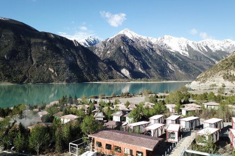 八宿然乌国际自驾房车露营营地