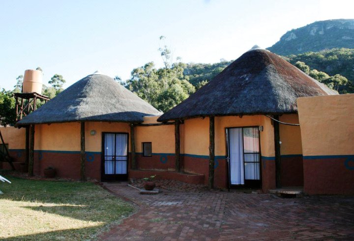 洛柯维荷拉山小屋酒店(Lokovhela Mountain Cottages)