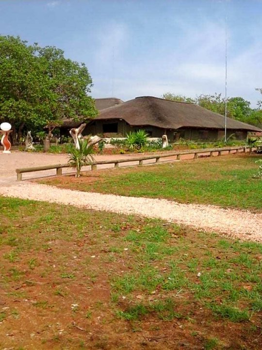 Dzata Private Game Lodge