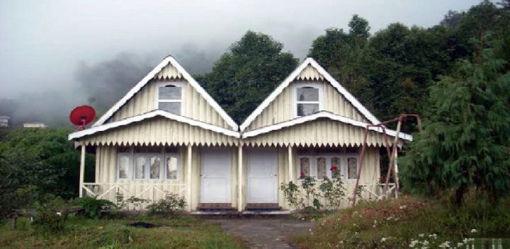 Neora Valley Cottage