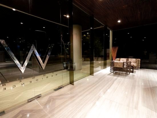 W Residences BGC 1404 by StayHome Asia