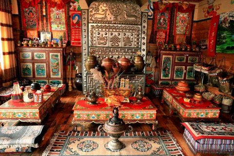 波密仁青庄园酒店