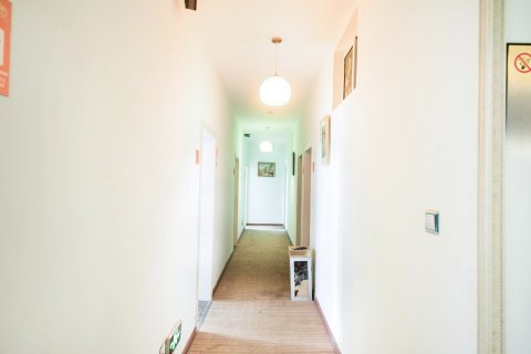 哈啰轻酒店(金堂韩滩桥店)