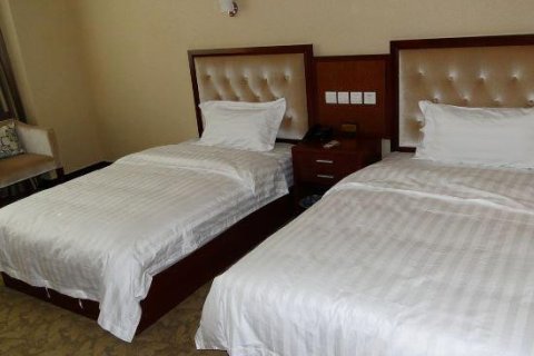 鑫泰宾馆(赤峰客运站店)