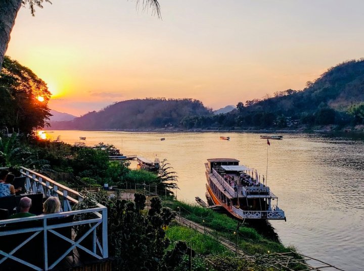 阿隆萨瓦湄公河畔旅馆(Villa Alounsavath Mekong Riverside)