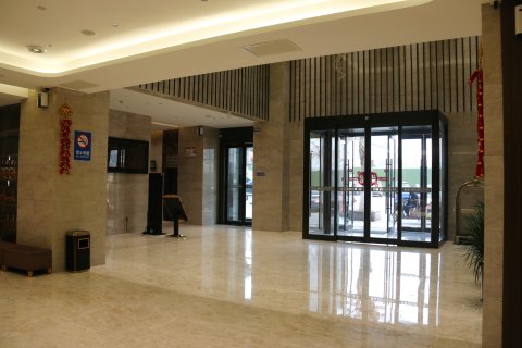 嘉隆国际酒店(宝鸡火车站店)