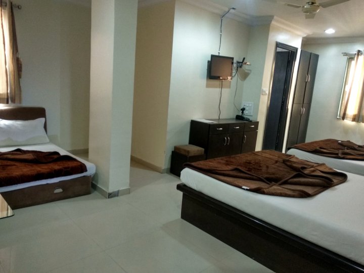 Hotel Madhav Inn