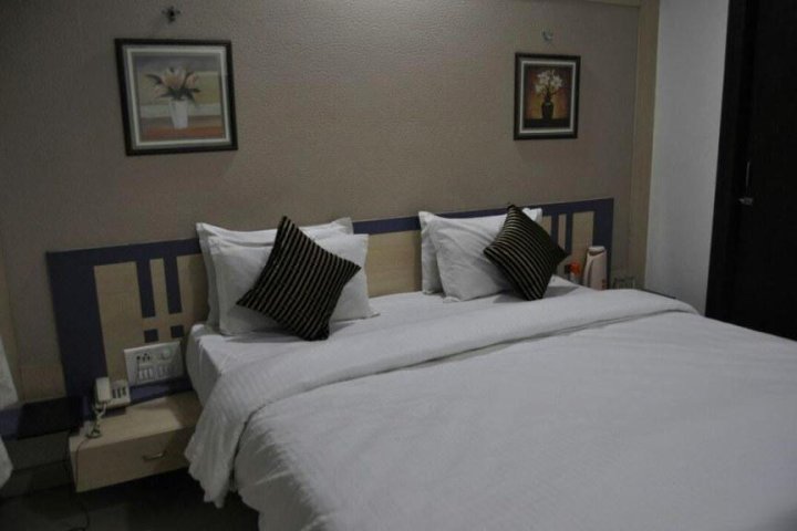 Hotel Dwarka Residency