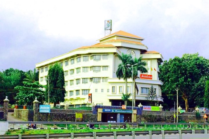 什里查克拉国际酒店(Sri Chakra International.)