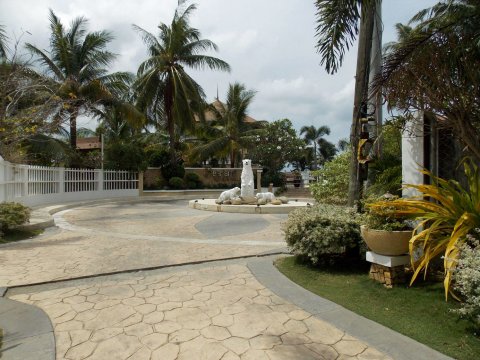 熊土地天堂度假村(Bearland Paradise Resort)