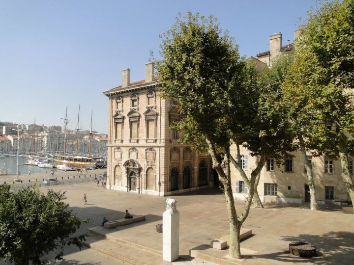 阿普阿尔特酒店(App-Arte Marseille Vieux-Port)