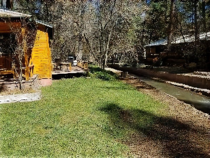 鲁伊多索小屋旅馆(Ruidoso Lodge Cabins)