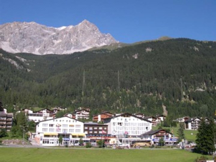 Hotel Cresta Residenza Alpina