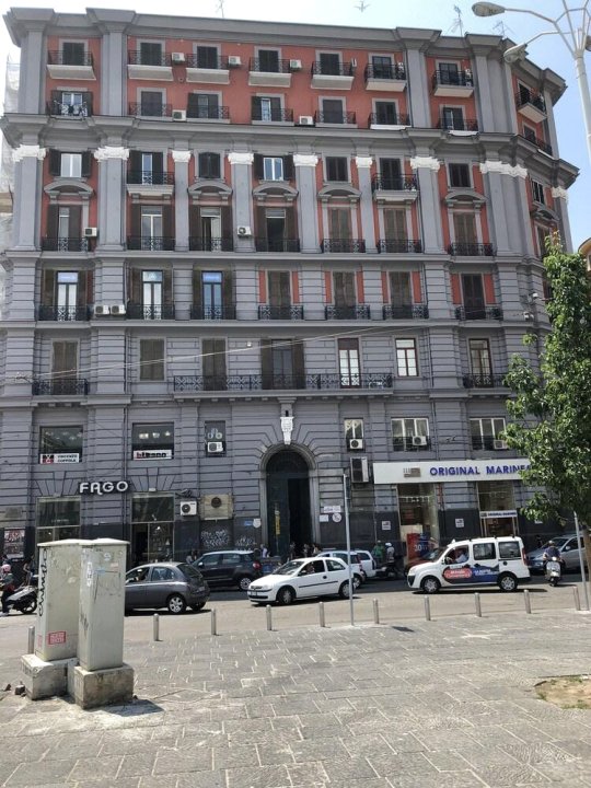 拿坡里加里波第奢华酒店(Napoli Garibaldi Luxury)