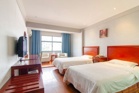 固始银博大酒店(国源购物中心陈元光广场店)