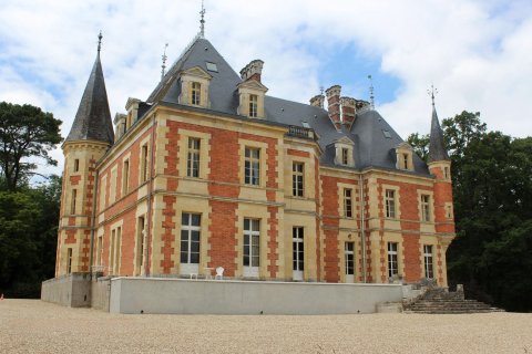 普劳迪尔庄园旅馆(Chateau de la Plaudiere)