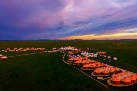 西乌旗蒙古汗城酒店