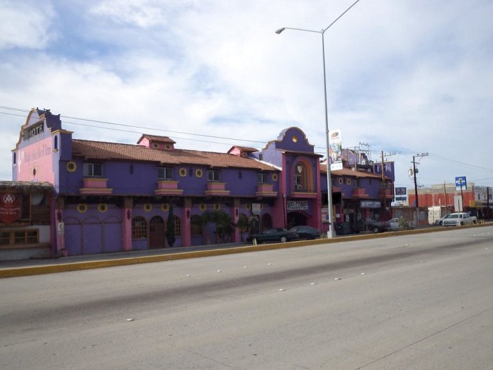 巴哈德尔索尔汽车旅馆(Motel Baja del Sol Inn)