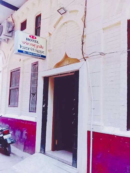 维纳亚克古迹酒店(Vinayak Heritage)