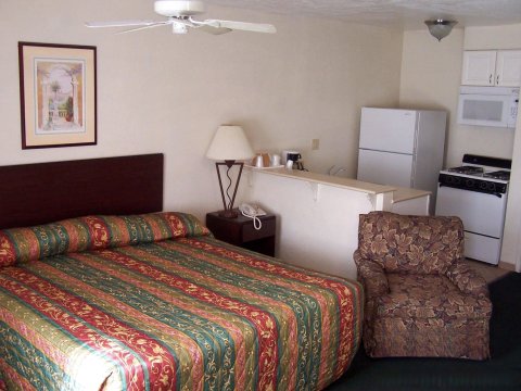 美国套房酒店(American Inn & Suites)
