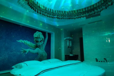 米易鑫丽格调酒店