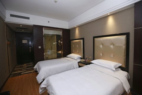 嘉馨花园酒店(长葛东转盘横店电影城店)