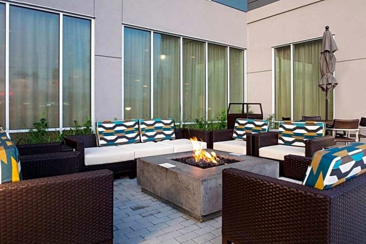 奥兰多机场万豪唐普雷斯套房酒店(TownePlace Suites by Marriott Orlando Airport)