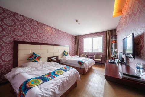 凯里翼华大酒店(小十字店)