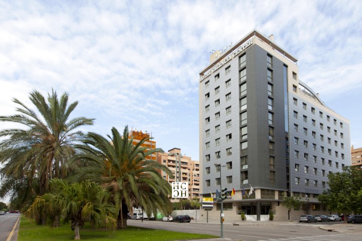 瓦伦西亚中心酒店(Hotel Valencia Center)