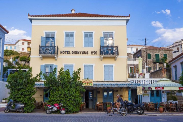 狄俄尼索斯酒店(Dionysos Hotel)