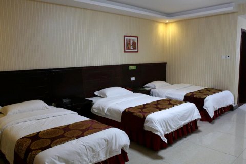 西平渡假快捷酒店