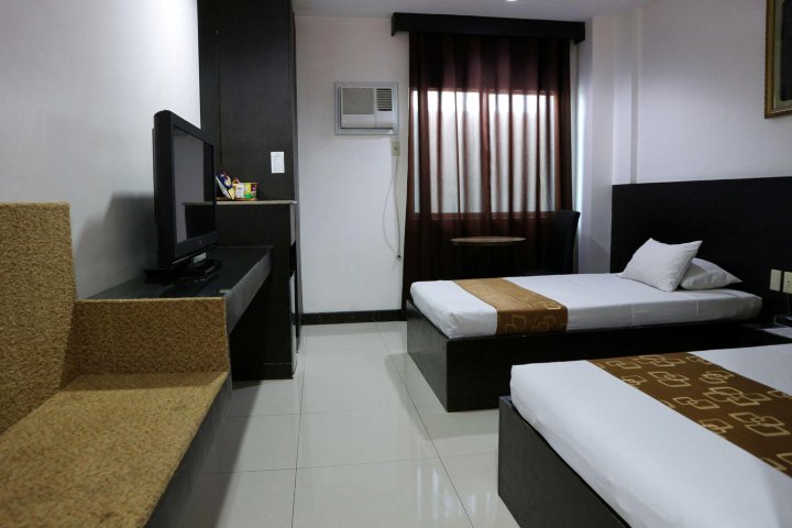 Check Inn Hotel Dumaguete City by RedDoorz