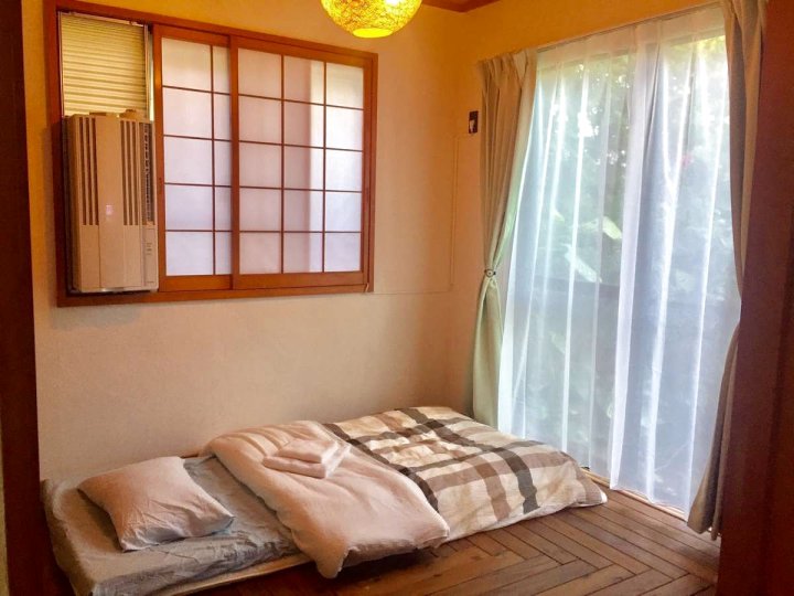 Yayoi B and B Hostel with Private Room Guest House