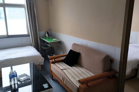 平度易捷假日酒店