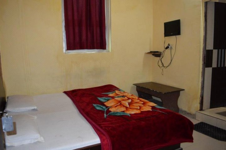 阿格拉酒店(Hotel Kgn Agra)