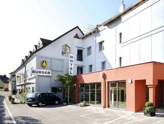 祖尔戈登恩克朗酒店(Gasthof Hotel Zur goldenen Krone)