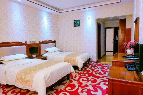 定日白坝大酒店(珠穆朗玛大道店)