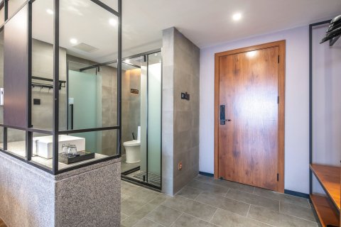 华尔顿酒店(临高汽车站富罗天街店)