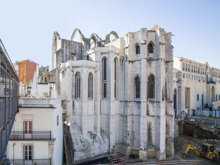 嘉莫希亚多豪华公寓(Carmo Chiado Deluxe Apartment)