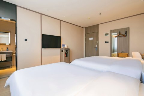 汉庭酒店(西安钟鼓楼五路口地铁站店)