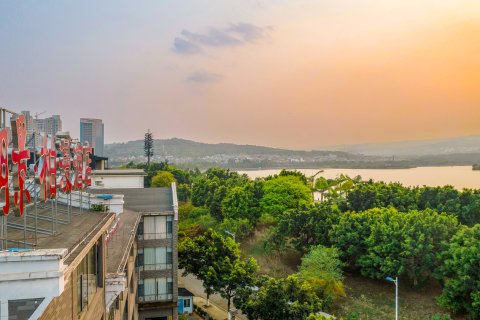 弥勒湖景·柏漫酒店