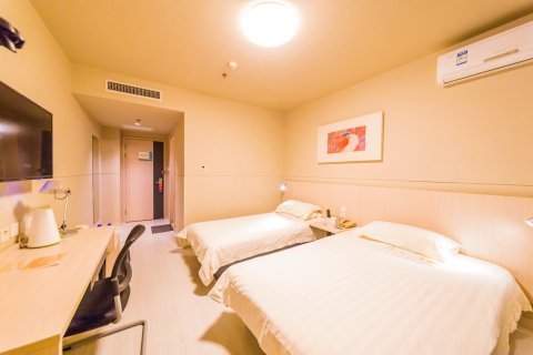 锦江之星(呼和浩特鼓楼将军衙署地铁站酒店)