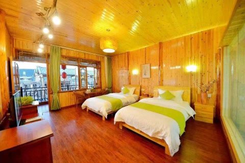 腾冲市和顺镇半山听雨客栈