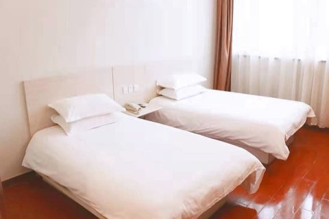 宿适酒店(上海外滩南京东路地铁站店)