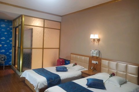 当雄祥云商务酒店