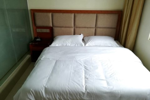 东兴环岛假日酒店