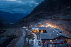 泸定牛背山莫忘山谷民宿(Luding Niubei Mountain Mowang Valley Resort&Hotel)