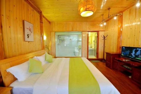 腾冲市和顺镇半山听雨客栈